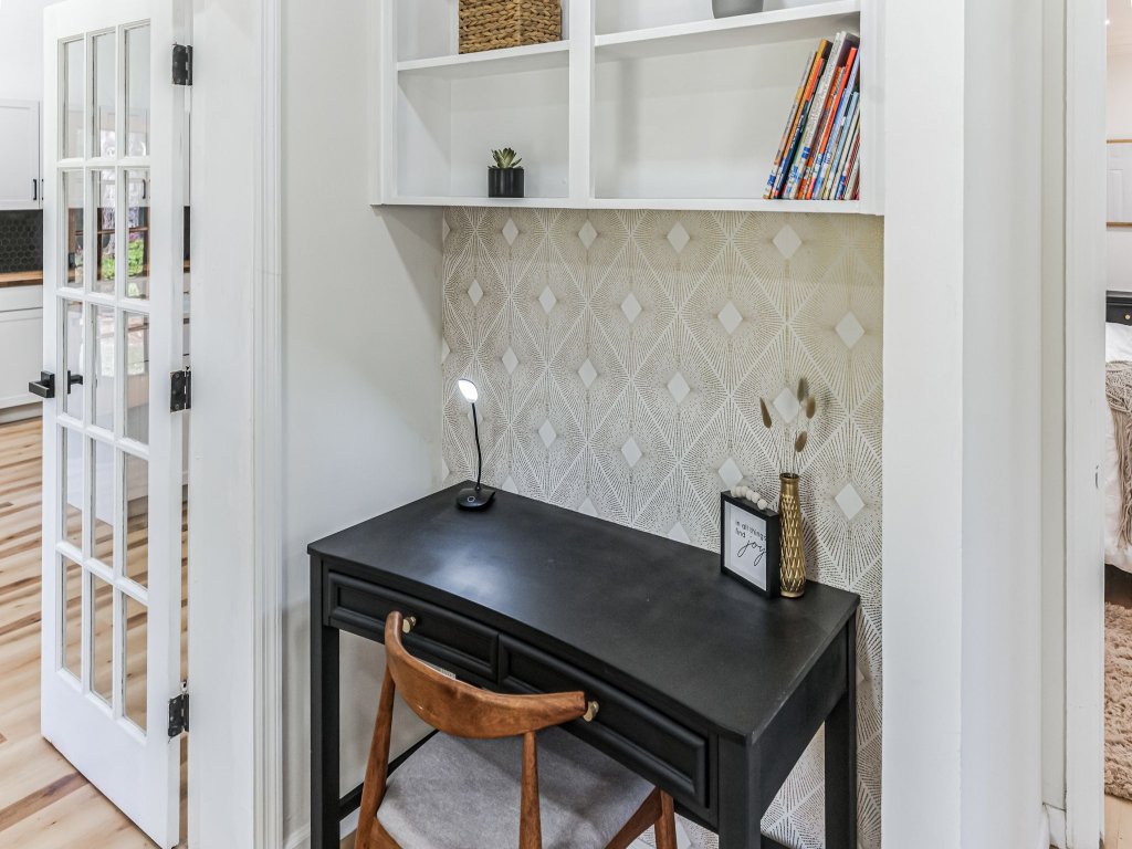 Urban Farmhouse with a Modernism Twist! Vacation Rental in Georgia - RedAwning