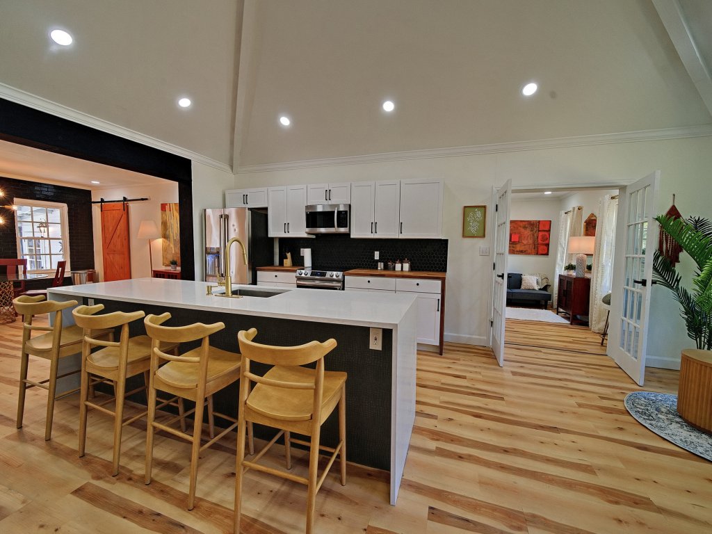 Urban Farmhouse with a Modernism Twist! Vacation Rental in Georgia - RedAwning