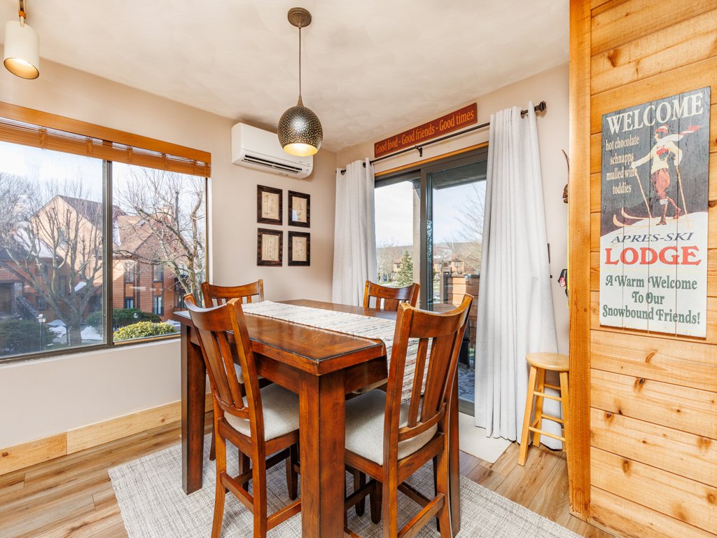 Swiss Mountain 1 Bedroom - Premier Unit with Patio Vacation Rental in Pennsylvania - RedAwning