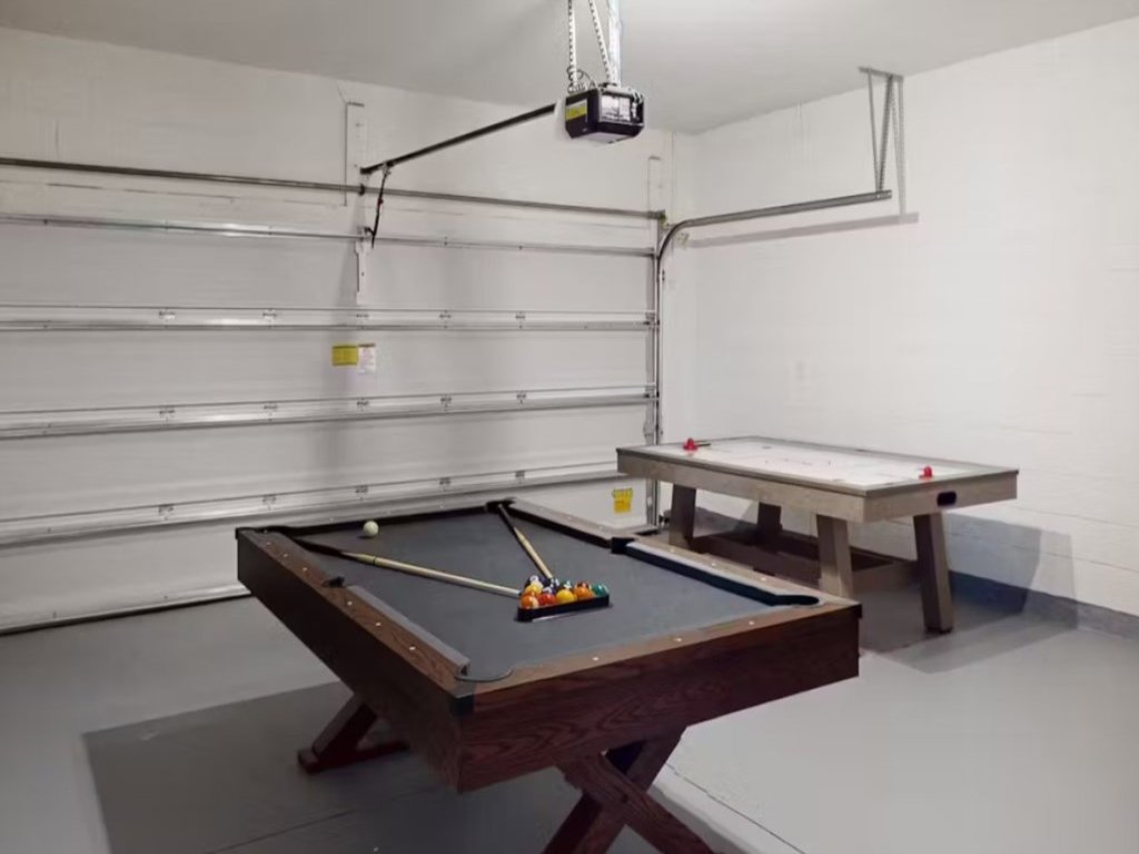 Beautiful 5 Bed Pool Home with Game Room Vacation Rental in Davenport - RedAwning