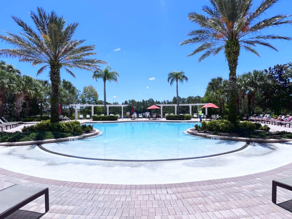 Cozy Family Friendly Pool Home with Game Room Vacation Rental in Davenport - RedAwning