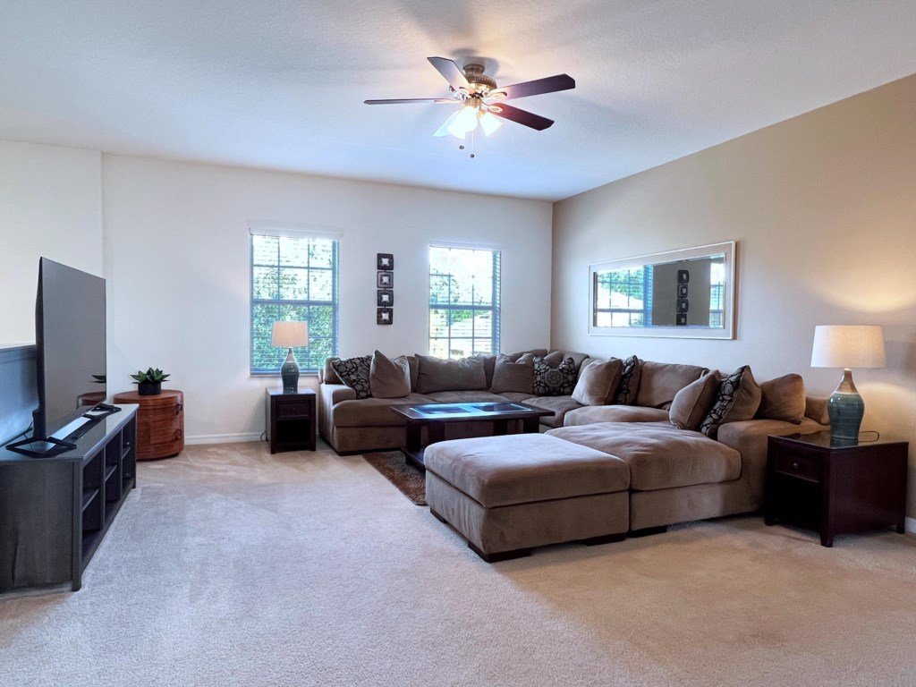 Cozy Family Friendly Pool Home with Game Room Vacation Rental in Davenport - RedAwning