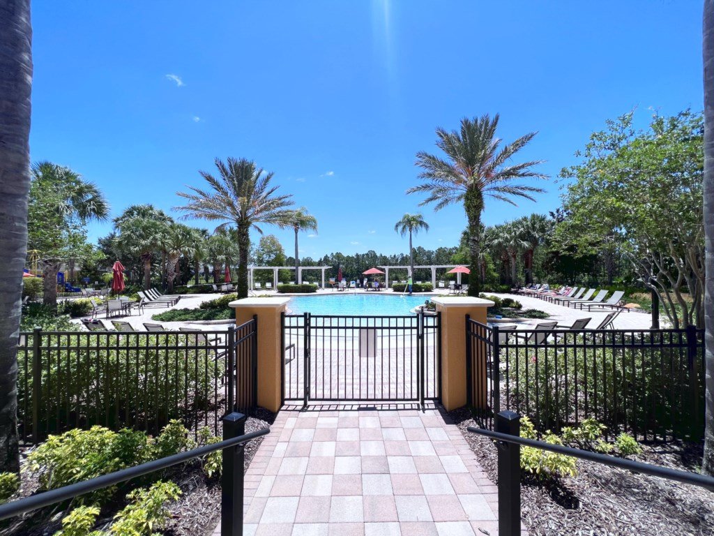 Cozy Family Friendly Pool Home with Game Room Vacation Rental in Davenport - RedAwning