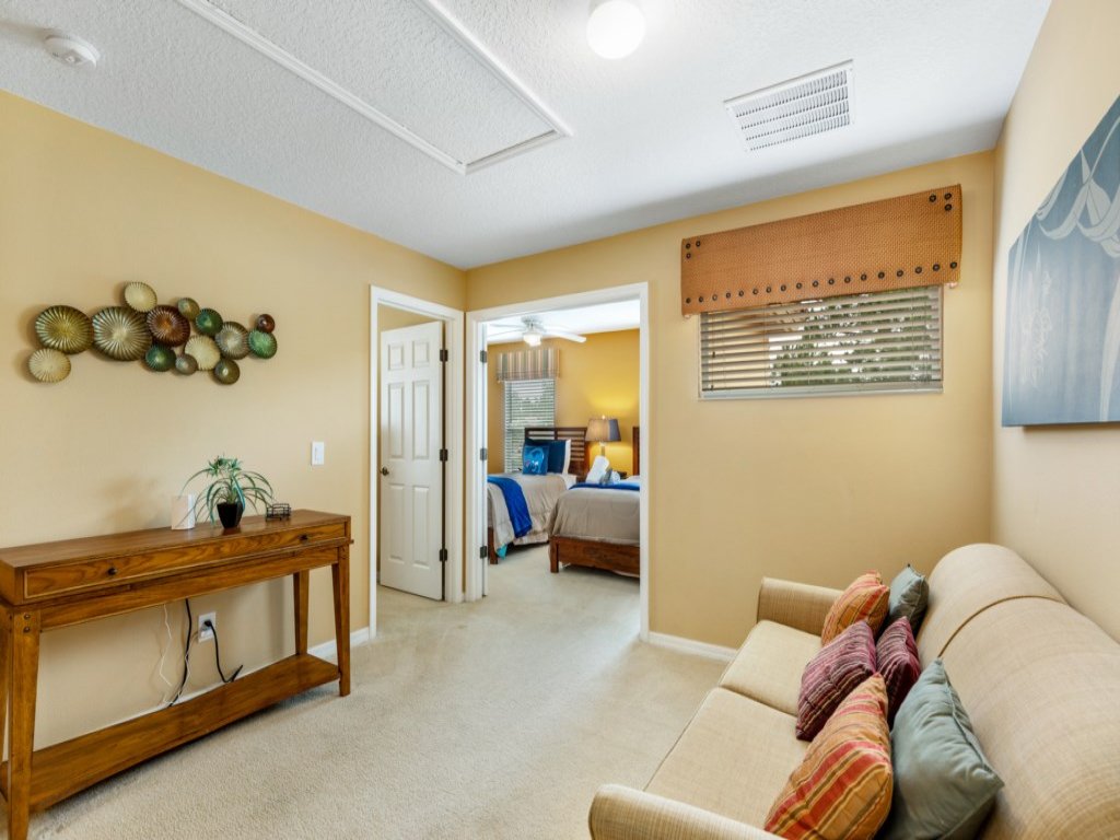 Spacious and Relaxing Home with South Facing Pool Vacation Rental in Davenport - RedAwning
