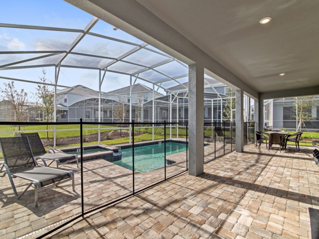 Spacious 8 Bed Pool Home with Game Room Vacation Rental in Reunion - RedAwning
