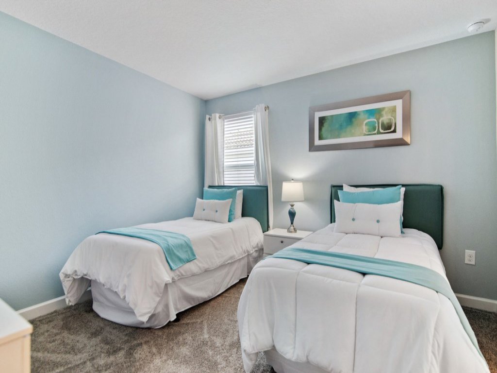 Spacious 8 Bed Pool Home with Game Room Vacation Rental in Reunion - RedAwning