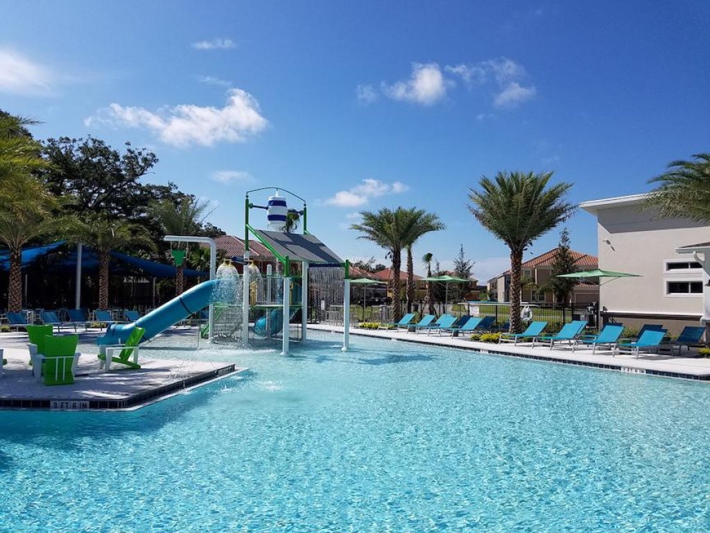 Beautiful Renovated 6 Bed Pool Home Vacation Rental in Kissimmee - RedAwning