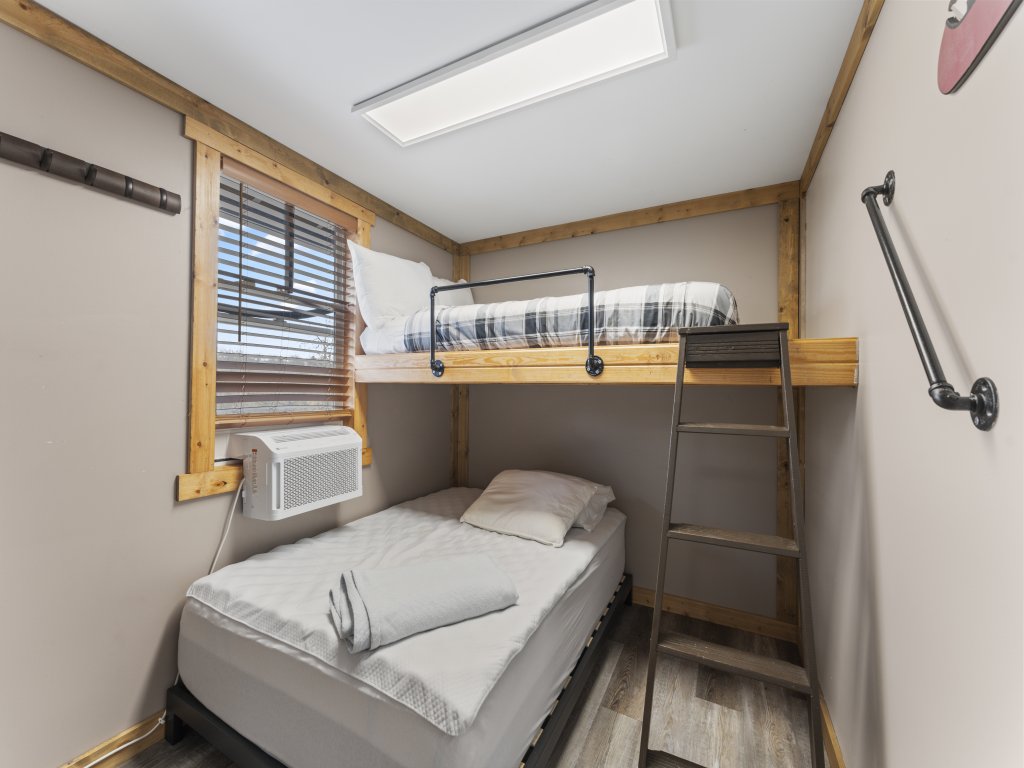 KC-119 -Gone Fishin Vacation Rental in Missouri - RedAwning