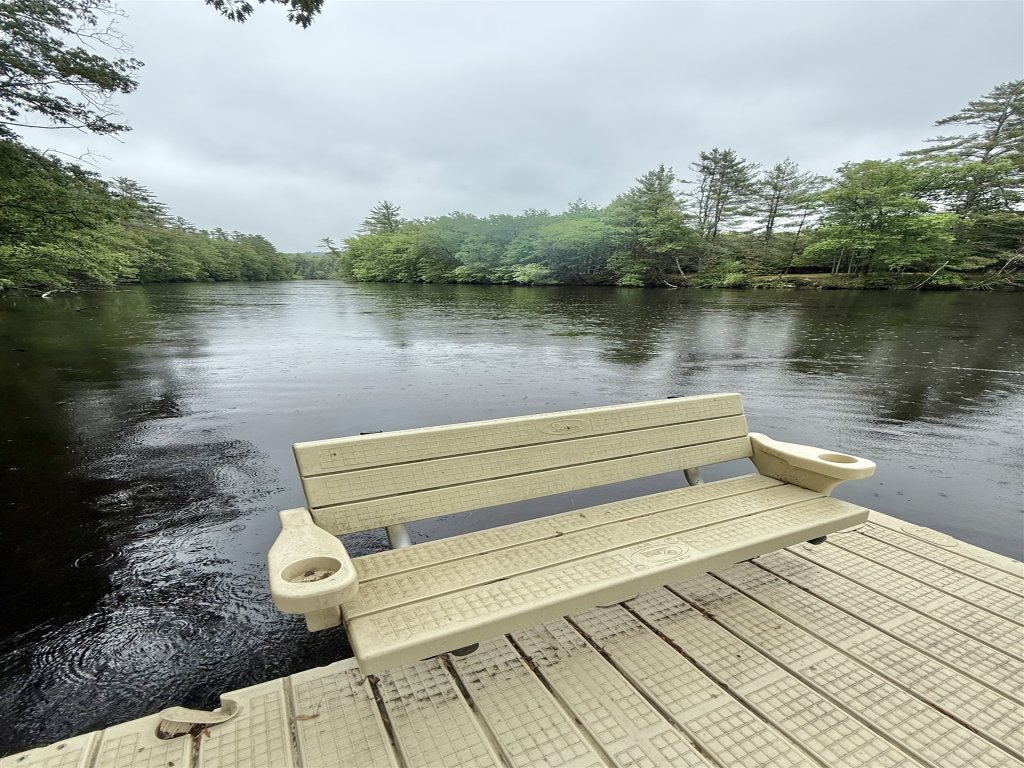 THE RIVER HOUSE LIMIT 6 Vacation Rental in Maine - RedAwning