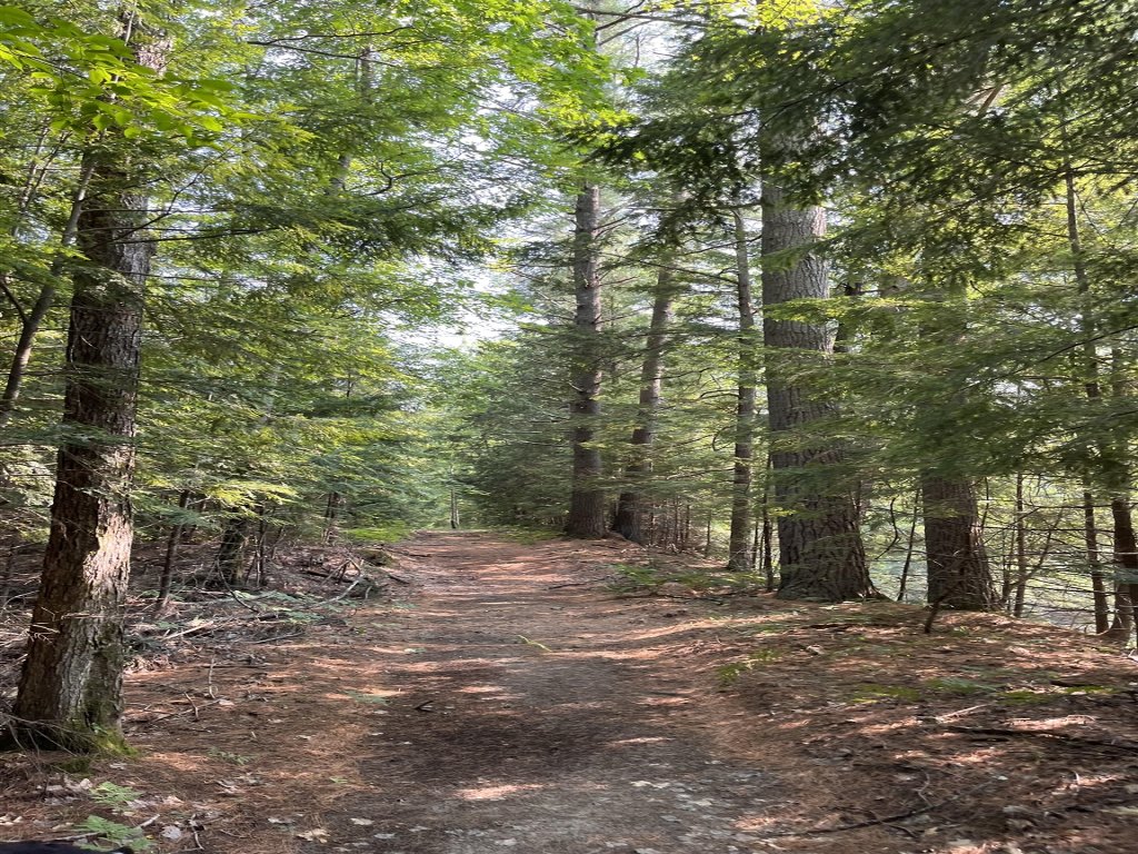 THE RIVER HOUSE LIMIT 6 Vacation Rental in Maine - RedAwning