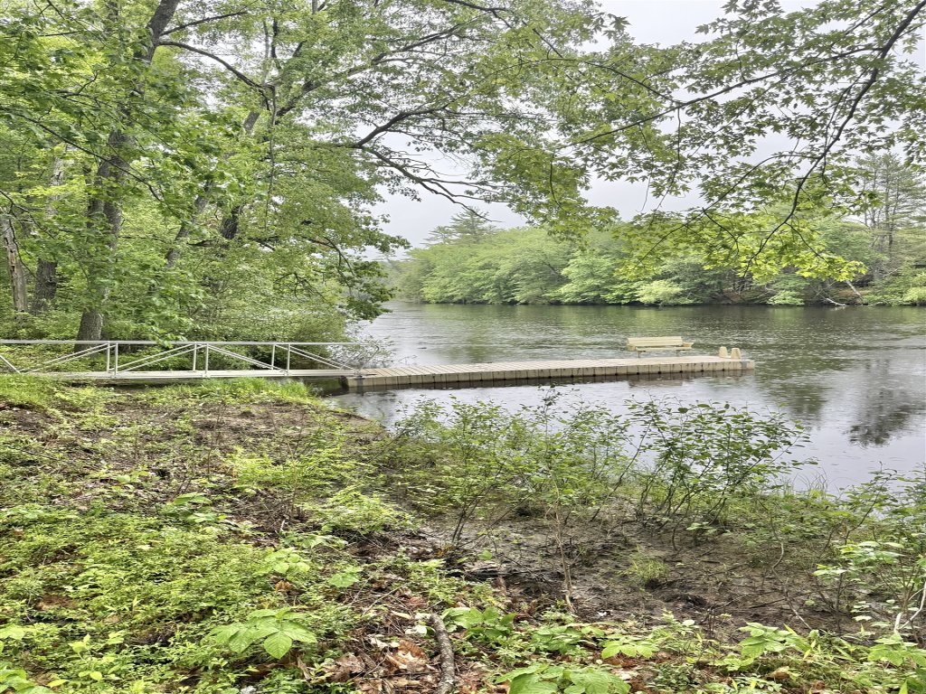 THE RIVER HOUSE LIMIT 6 Vacation Rental in Maine - RedAwning