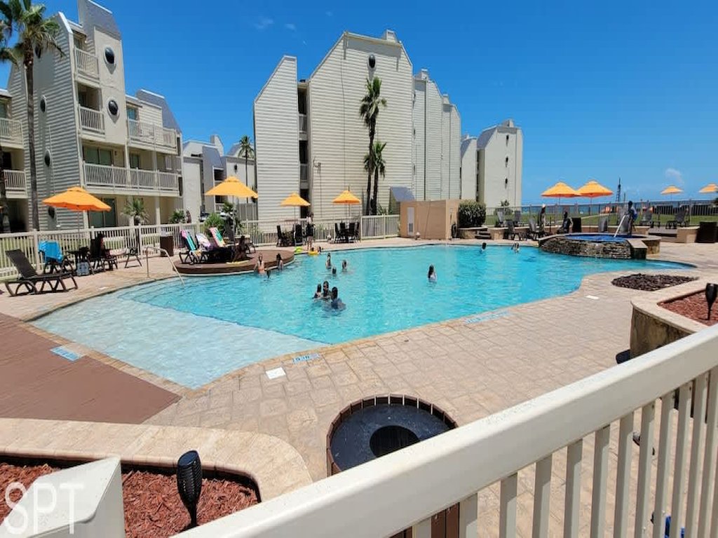 "Beachfront Resort & Pools " Great Family Space Vacation Rental in South Padre Island - RedAwning