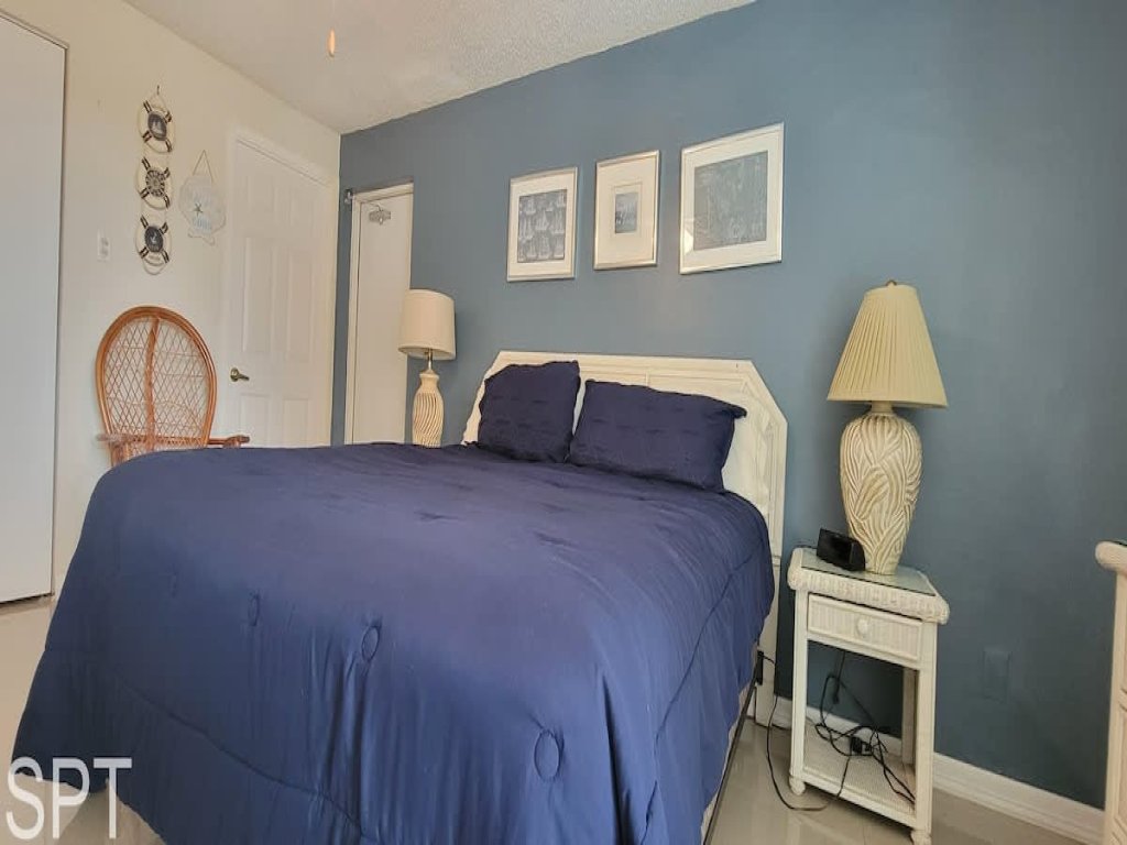 "Beachfront Resort & Pools " Great Family Space Vacation Rental in South Padre Island - RedAwning