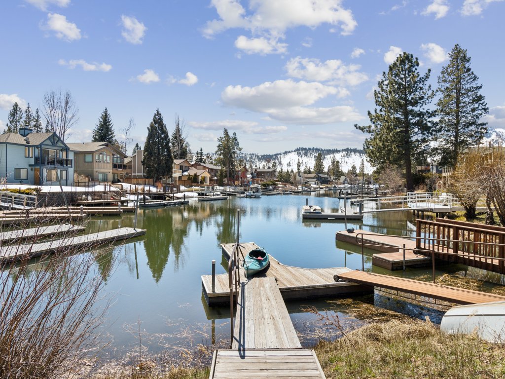 Tranquil Tahoe Retreat with Hot Tub Vacation Rental in California - RedAwning