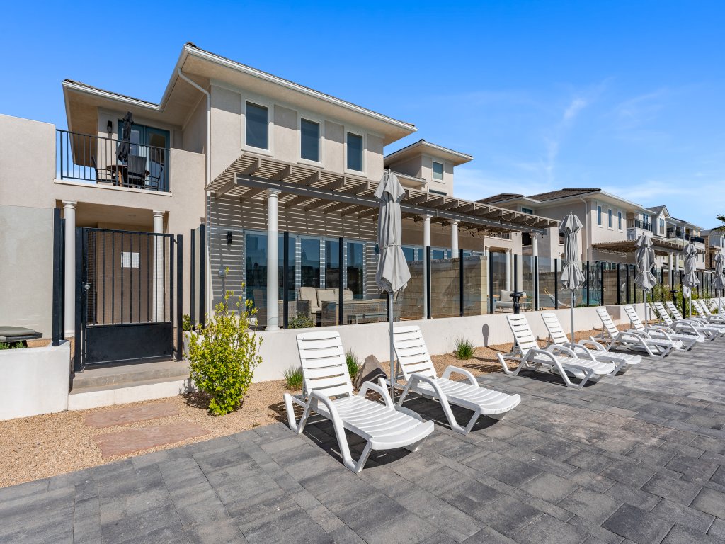 Persian Bliss Vacation Rental in St. George - RedAwning