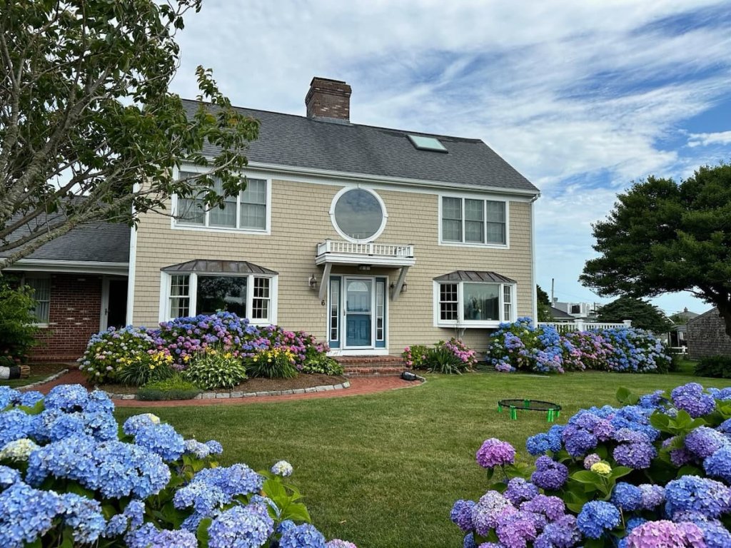 Immaculate Waterfront Beach House Vacation Rental in Massachusetts - RedAwning