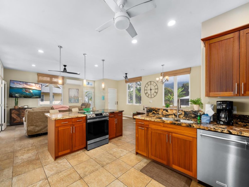 Big Island Aloha Pearl House Vacation Rental in Hawaii - RedAwning