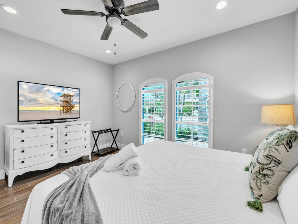 Casa Cay      Vacation Rental in Anna Maria - RedAwning
