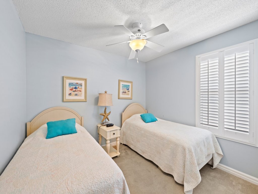 Pelican Beach 1115 Vacation Rental in Destin - RedAwning