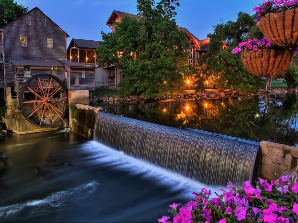 ERN812 - Eagles Perch Vacation Rental in Pigeon Forge - RedAwning