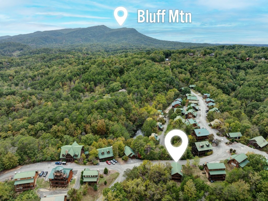ERN812 - Eagles Perch Vacation Rental in Pigeon Forge - RedAwning