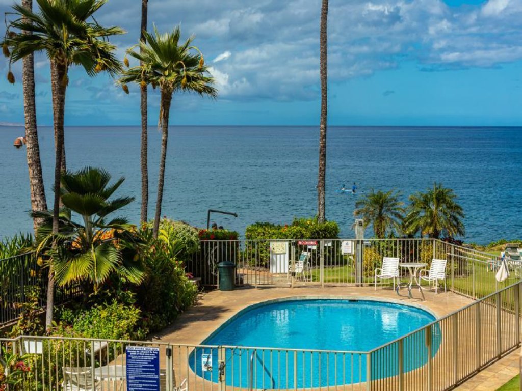 Gorgeous Oceanfront Condo!  - Kamaole Nalu #504 Vacation Rental in Hawaii - RedAwning