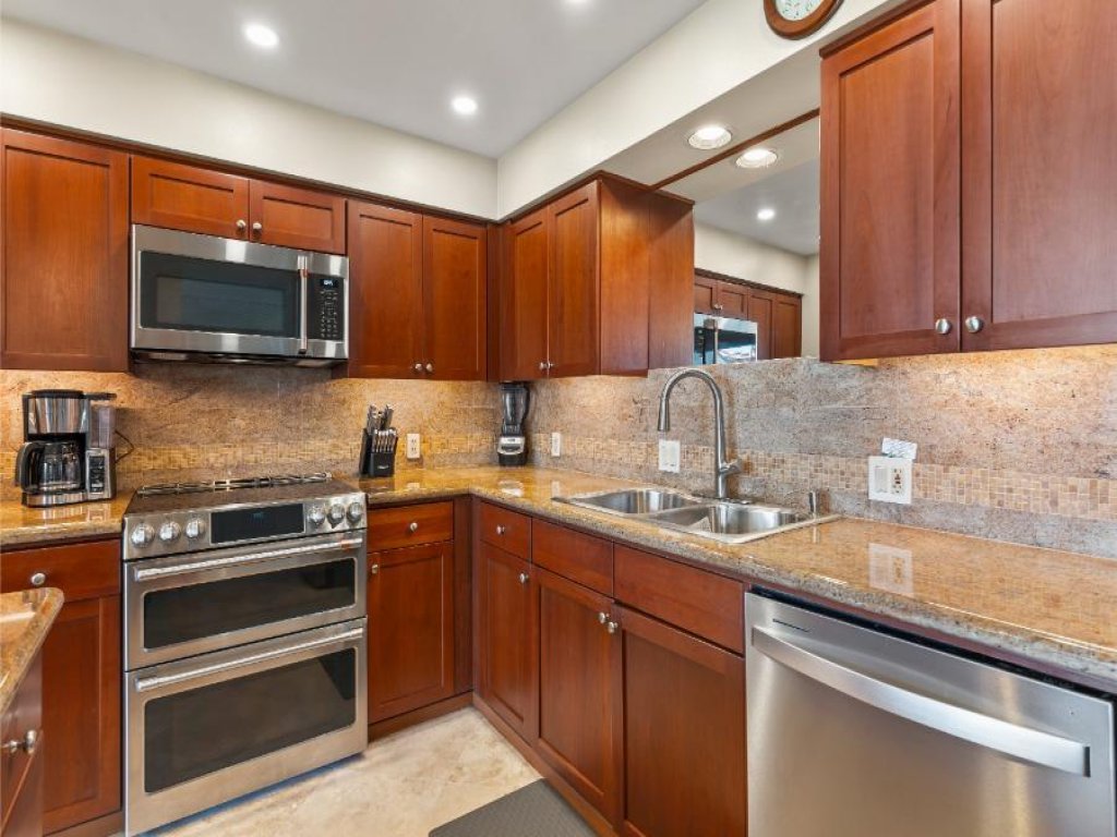 MAKENA SURF, #G-103 Vacation Rental in Hawaii - RedAwning