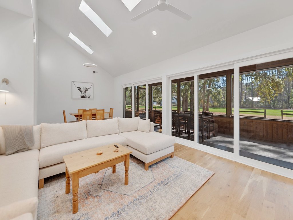 Litchfield Cottage Vacation Rental in Pawleys Island - RedAwning