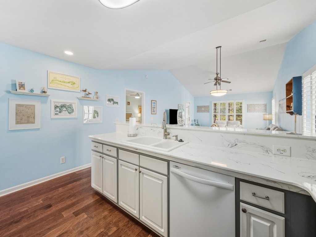 35D True Blue on 10th Hole Vacation Rental in Pawleys Island - RedAwning