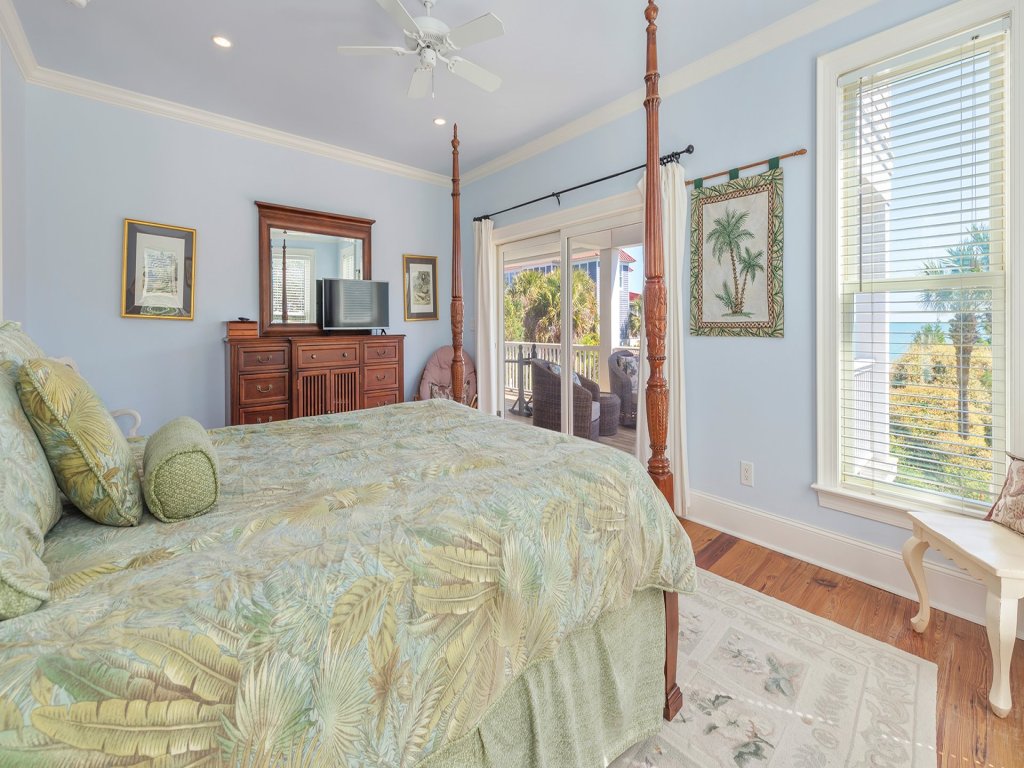 Blue Dolphin Vacation Rental in South Carolina - RedAwning