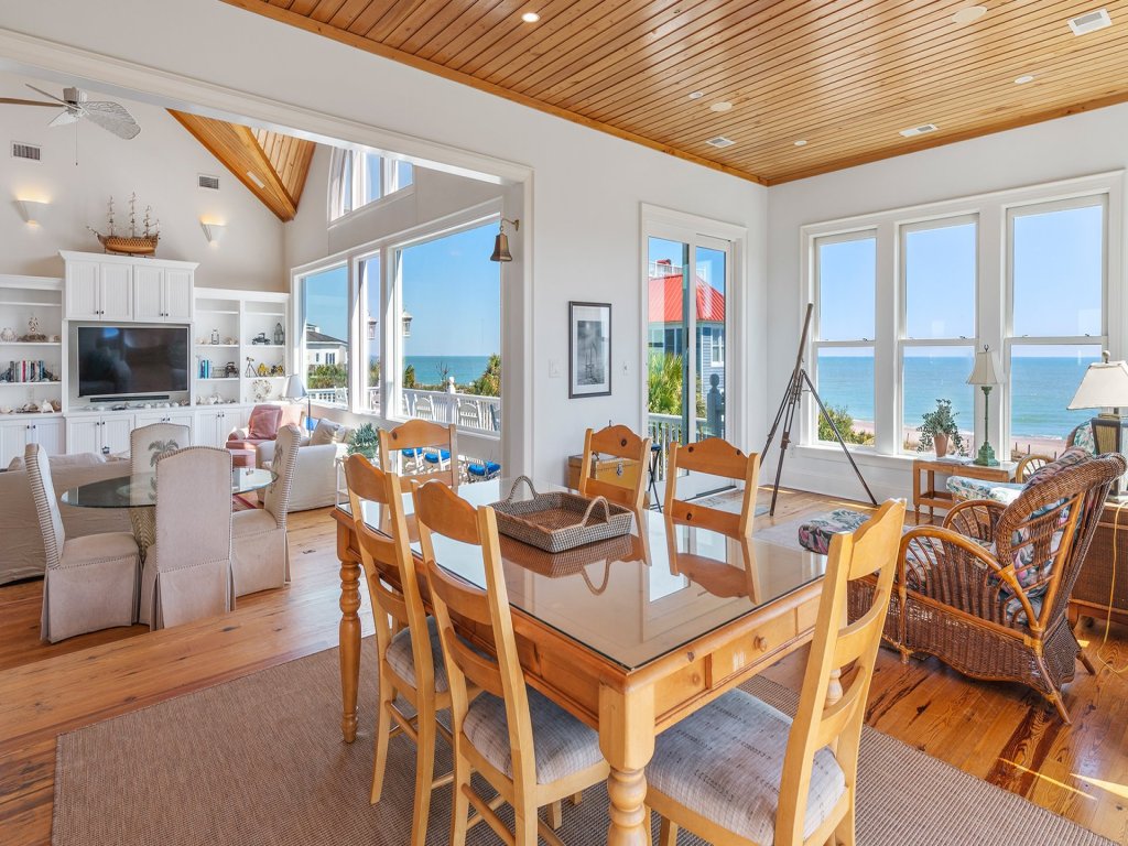 Blue Dolphin Vacation Rental in South Carolina - RedAwning