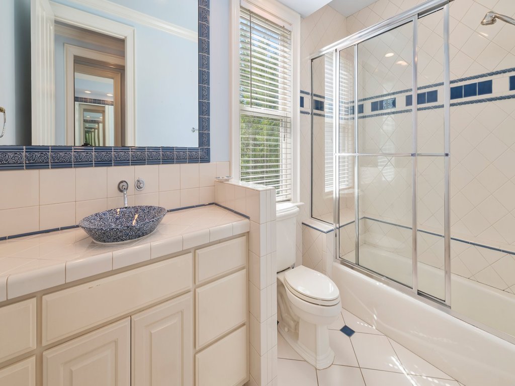 Blue Dolphin Vacation Rental in South Carolina - RedAwning