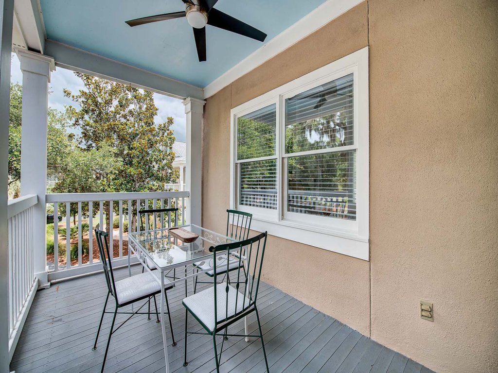Poolside Vacation Rental in South Carolina - RedAwning