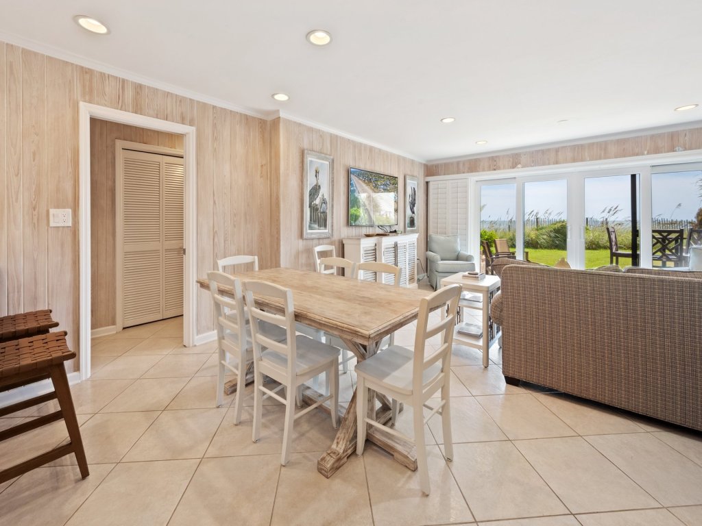 Ocean Eyes Vacation Rental in South Carolina - RedAwning