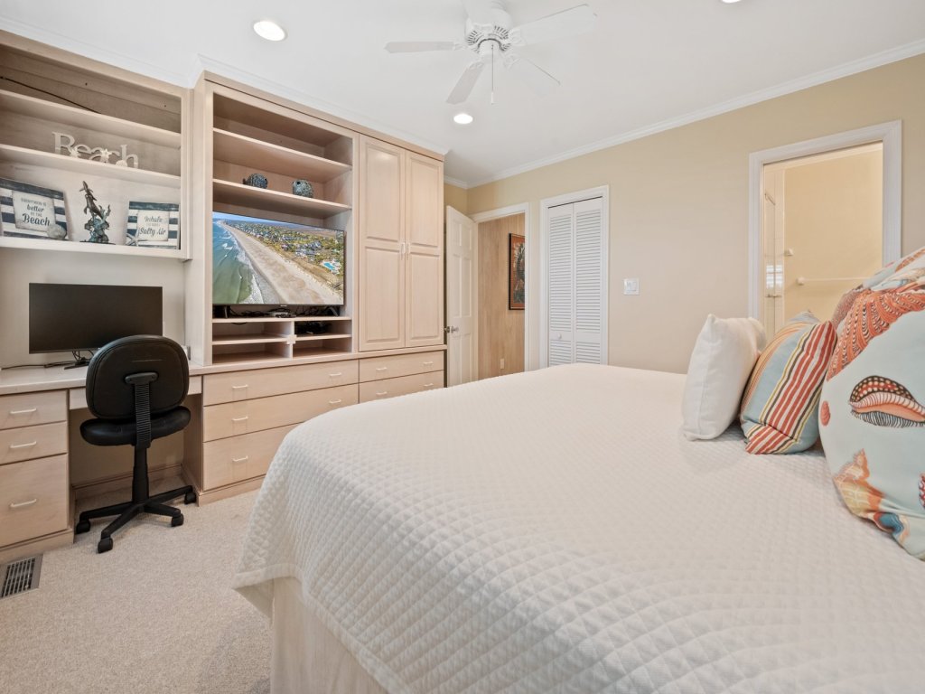 Ocean Eyes Vacation Rental in South Carolina - RedAwning