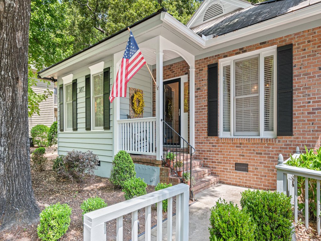 307-1 Live Oaks Retreat Vacation Rental in Pawleys Island - RedAwning