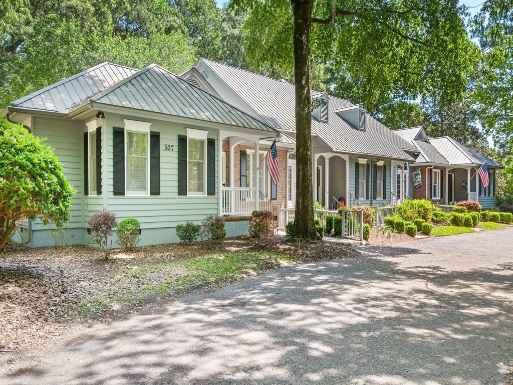 307-1 Live Oaks Retreat Vacation Rental in Pawleys Island - RedAwning