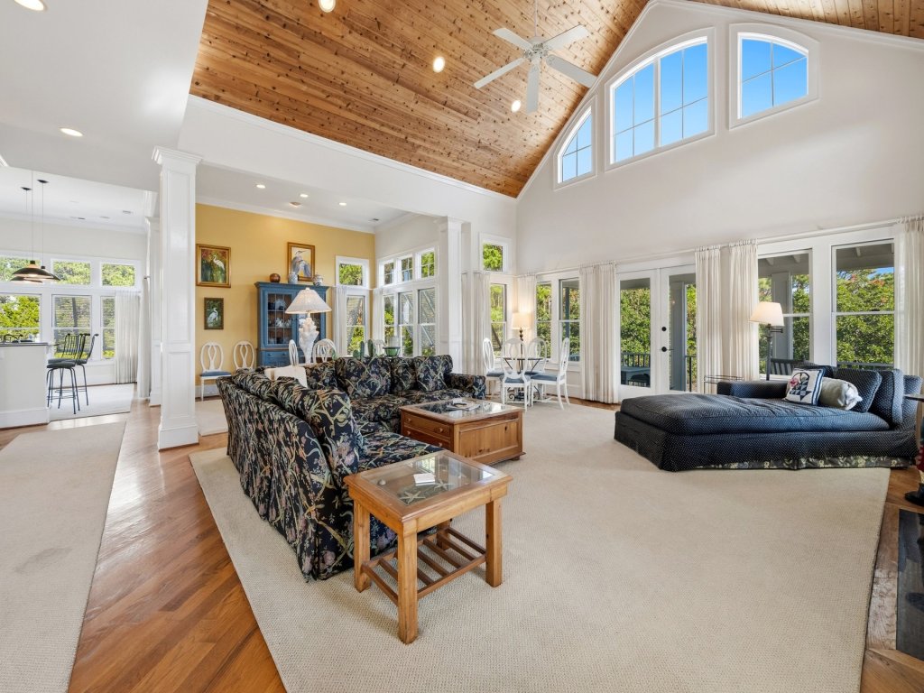 Sunny Dunes Vacation Rental in South Carolina - RedAwning