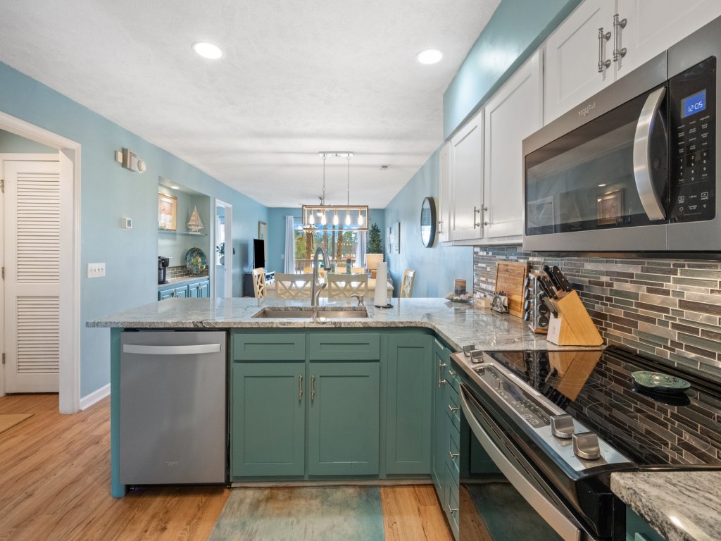 10G Birdies on 17 Vacation Rental in Pawleys Island - RedAwning