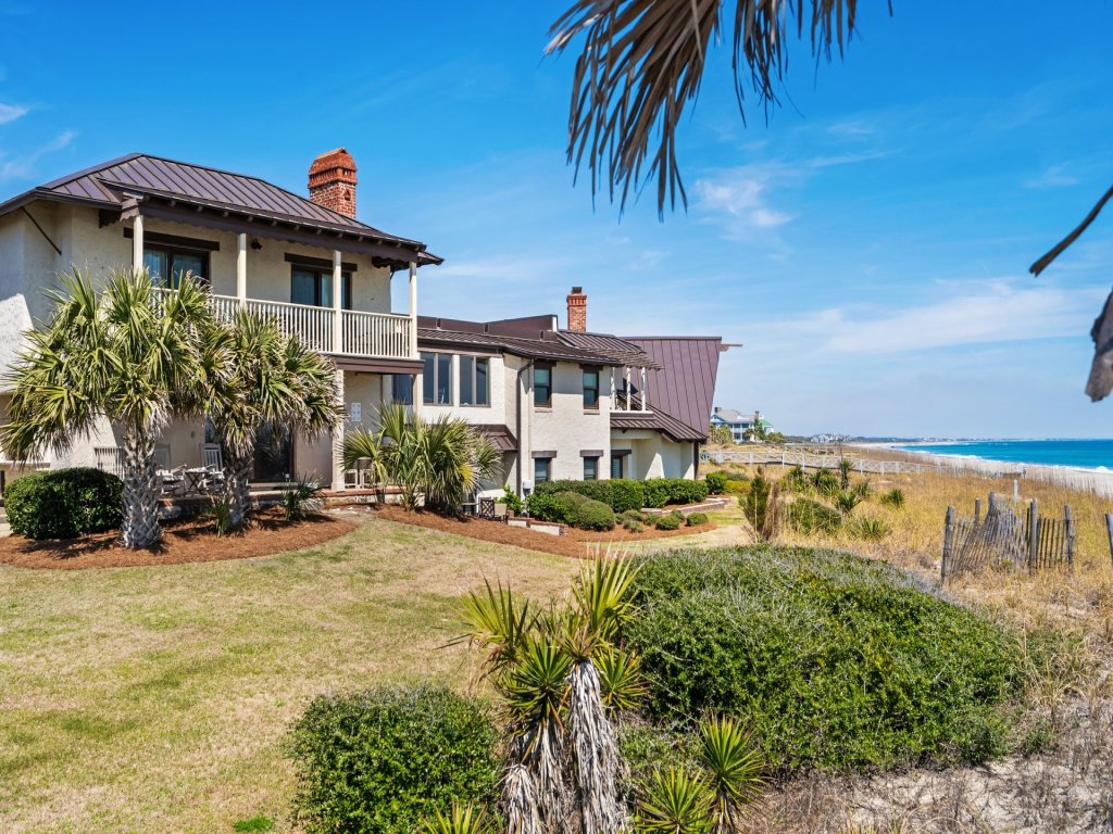 Sea Breeze Vacation Rental in South Carolina - RedAwning