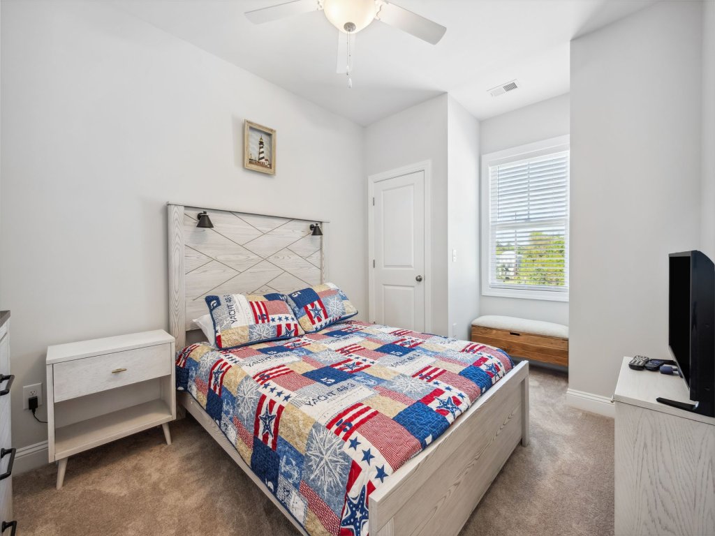 Beach Cruiser Cottage Vacation Rental in Pawleys Island - RedAwning