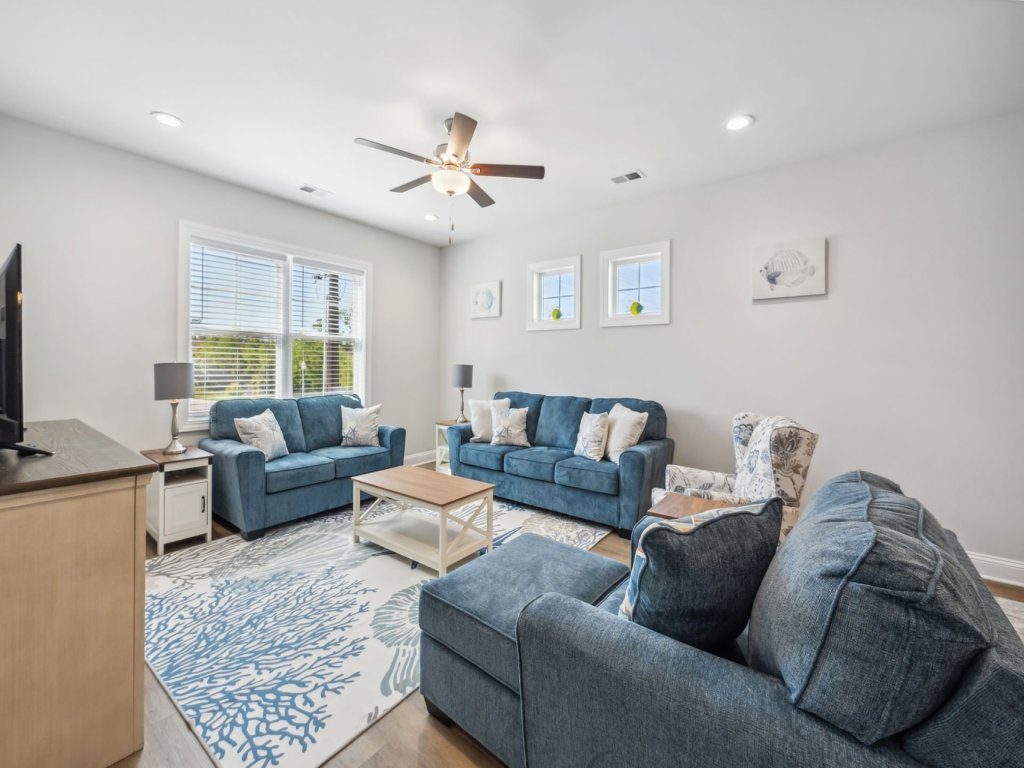 Beach Cruiser Cottage Vacation Rental in Pawleys Island - RedAwning