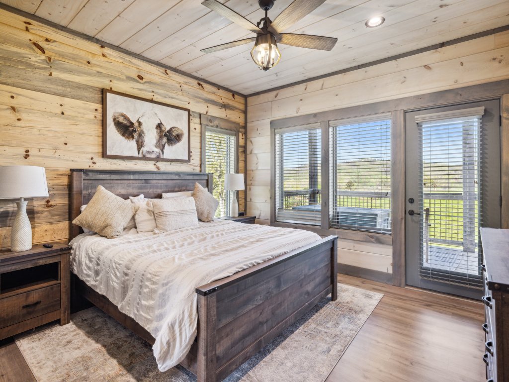 Peaceful Pastures Vacation Rental in Sevierville - RedAwning