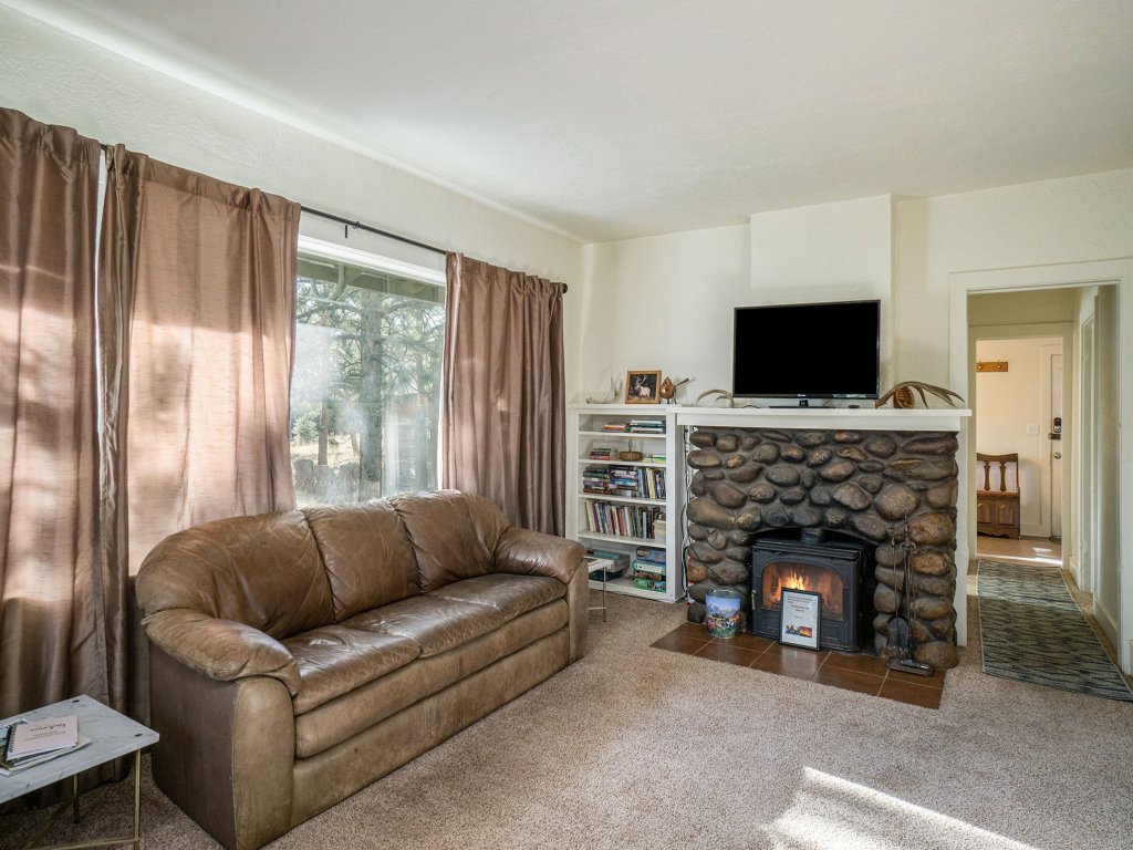 O'Deer Cabin - Dog Friendly - EV#3241 Vacation Rental in Estes Park - RedAwning