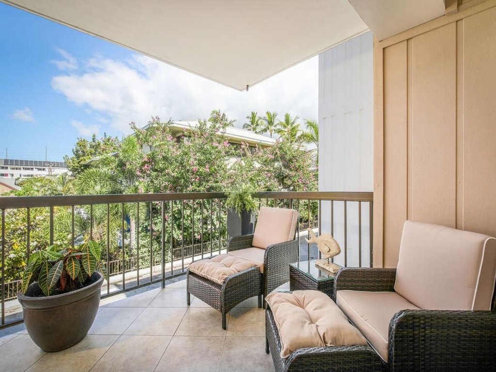 Kona Plaza#218 Vacation Rental in Kailua Kona - RedAwning