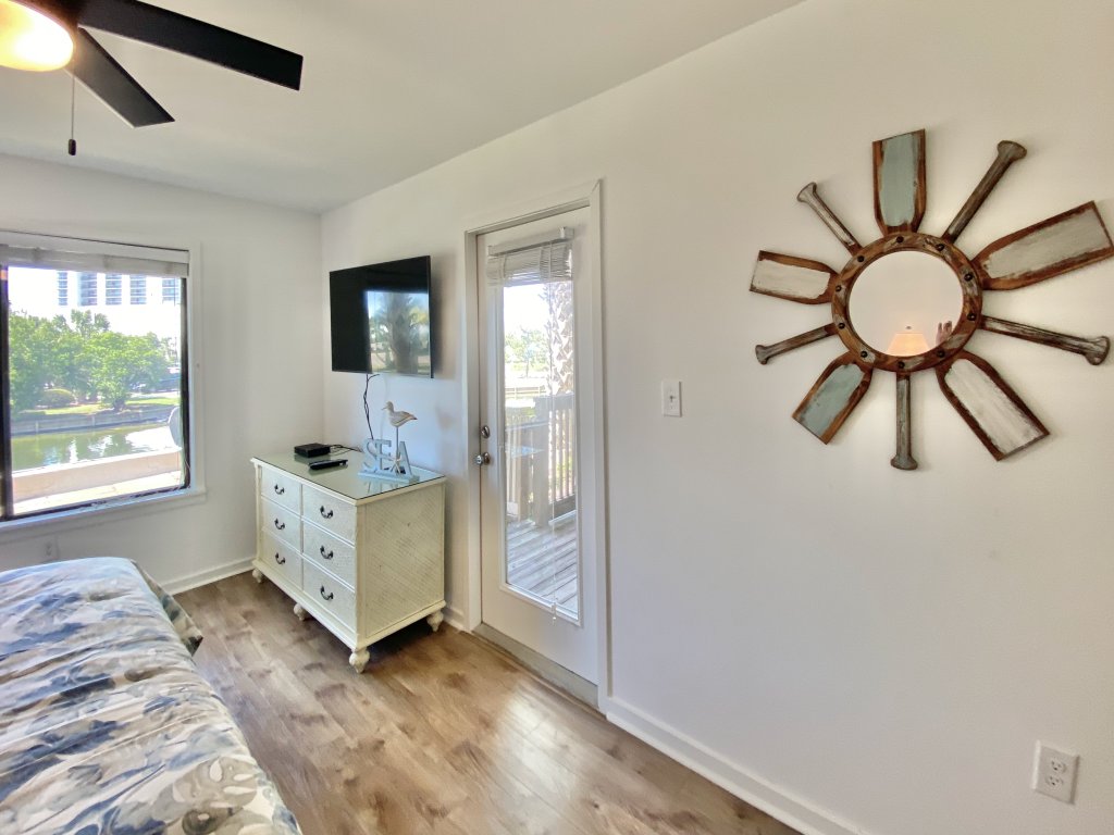 WATER VIEWS WALK 2 BEACH GREAT RENO FULL ACCESS 8C Vacation Rental in Myrtle Beach - RedAwning