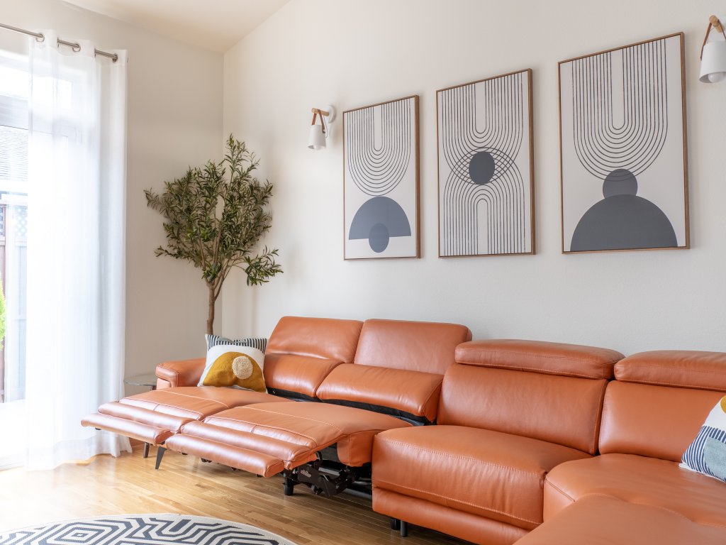 FIFA 2026 3BR + Daybed Midway | Near Seattle & Vancouver Vacation Rental in Washington - RedAwning