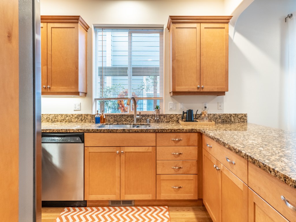 FIFA 2026 3BR + Daybed Midway | Near Seattle & Vancouver Vacation Rental in Washington - RedAwning