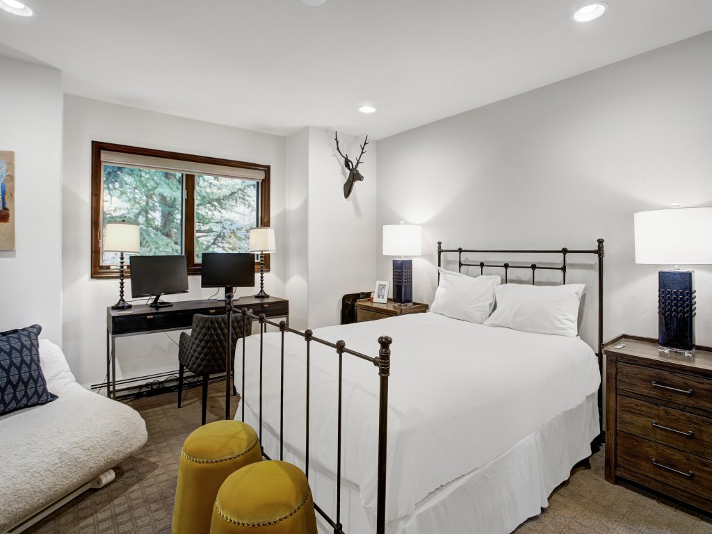 Exquisite, Private Mountain Home Retreat Vacation Rental in Edwards - RedAwning