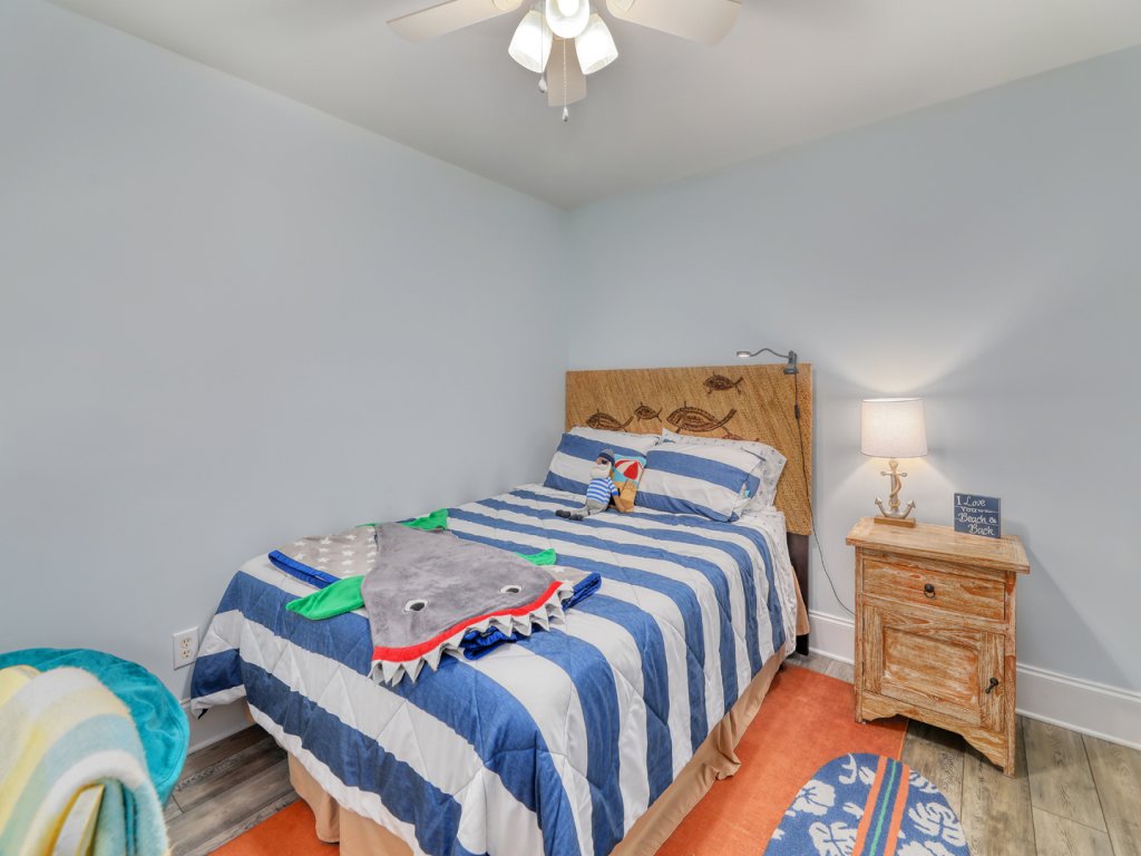 Beach Bliss: 4BR | Beach Access | Kayak | WI-FI Vacation Rental in Surf City - RedAwning